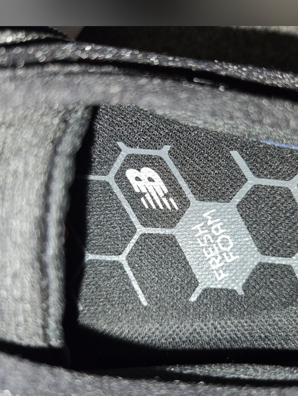 New Balance Womans Sneakers - Picture 3 of 4